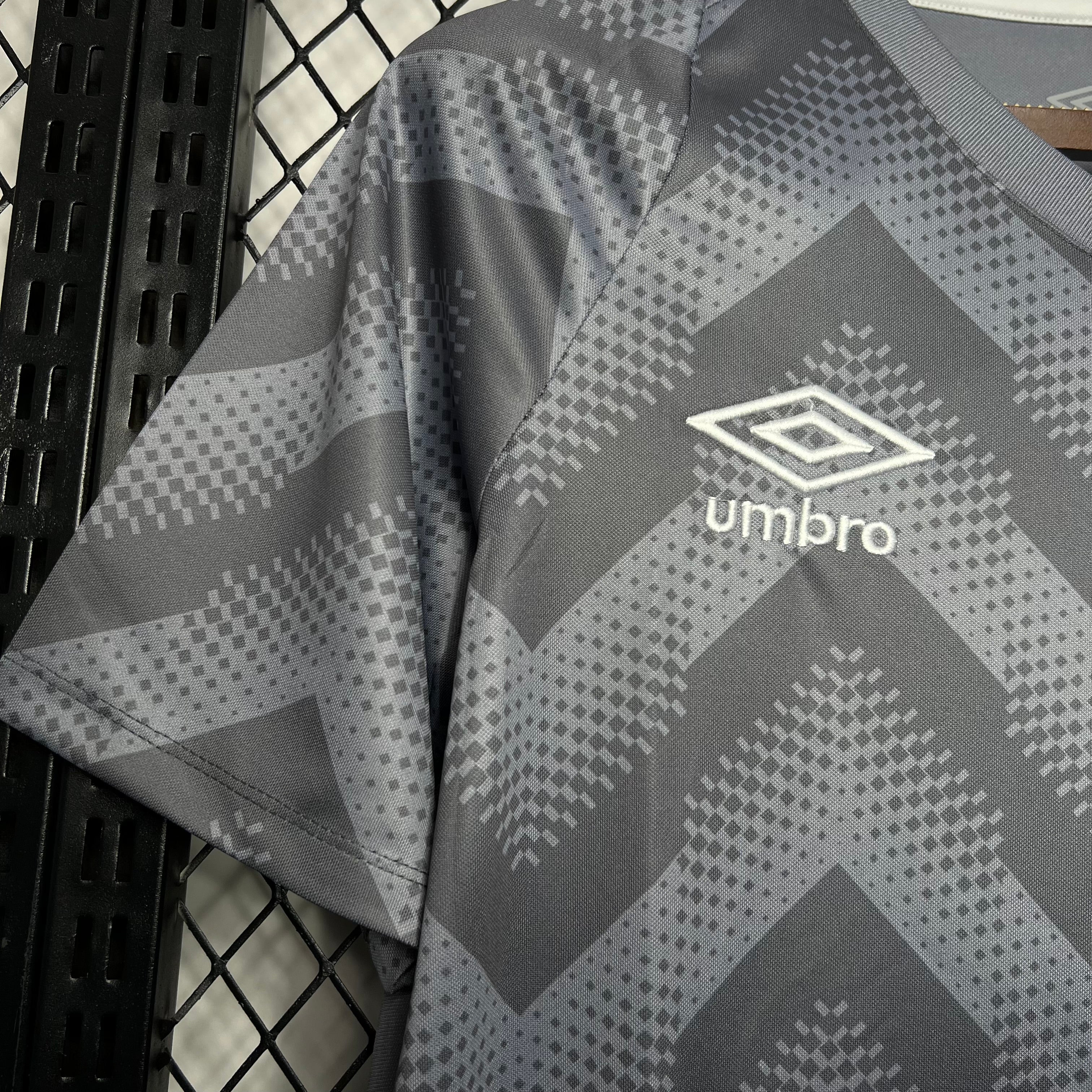 Camisa Santos Treino 24/25 - Umbro Torcedor Masculina